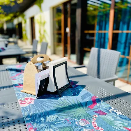 Old Tree Village & Restaurant Oświęcim