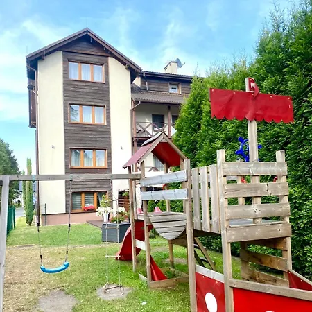 Old Tree Village & Restaurant