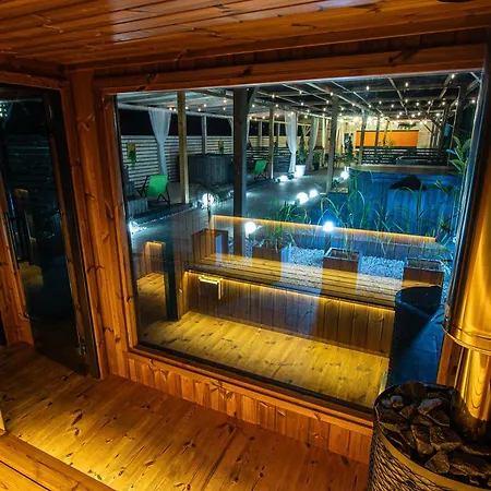 Old Tree Village & Restaurant *