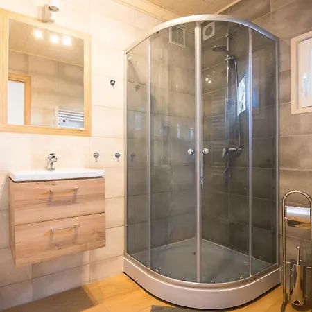 Old Tree Village & Restaurant