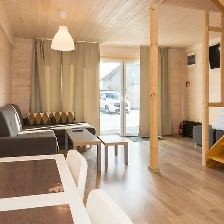 Old Tree Village & Restaurant Oświęcim