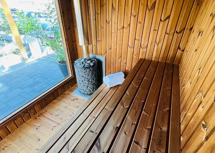 Old Tree Village & Restaurant * أوشفينجم