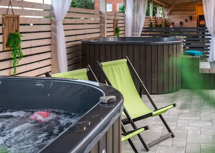 منتزه العطل Old Tree Village & Restaurant أوشفينجم