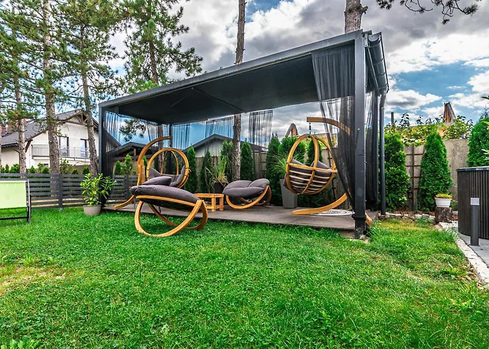 منتزه العطل Old Tree Village & Restaurant أوشفينجم