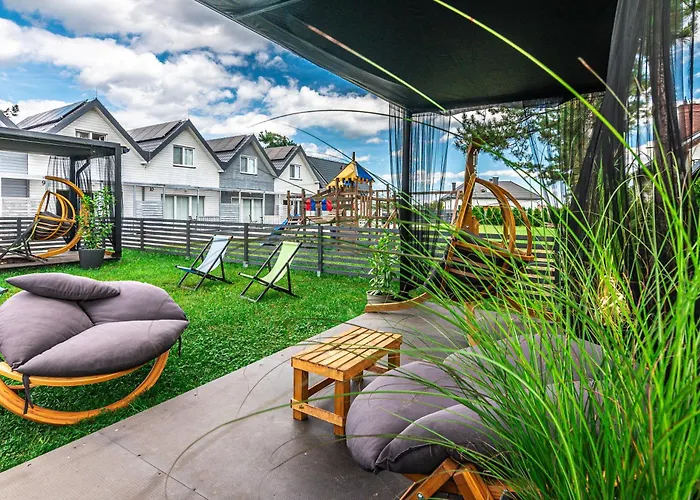 Old Tree Village & Restaurant